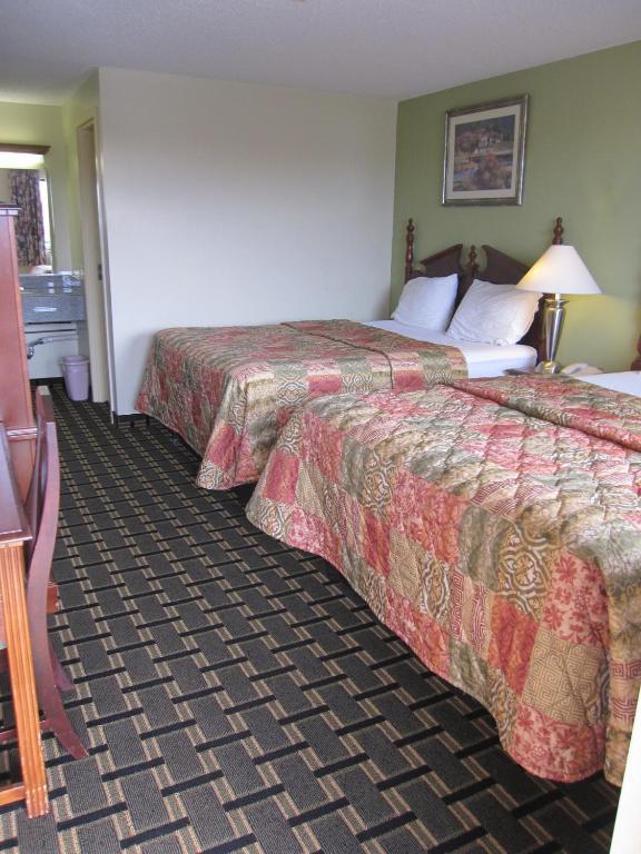 Hospitality Inn Bowmansville Стая снимка
