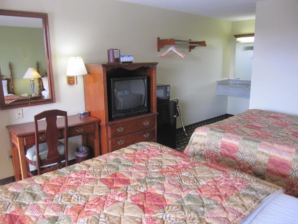 Hospitality Inn Bowmansville Стая снимка