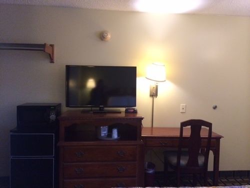 Hospitality Inn Bowmansville Екстериор снимка